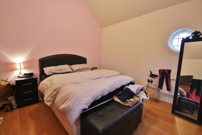 Bedroom 1.JPG