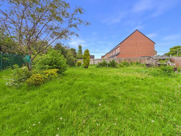 3 bed Semi-Detached for sale Image 3