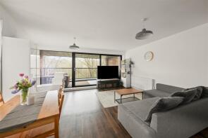 Flat 6, 1 Hurricane House, Kenley Place, Uxbridge UB10 0GR