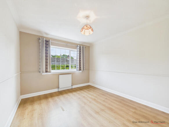 4 bed Detached Bungalow for sale Image 7