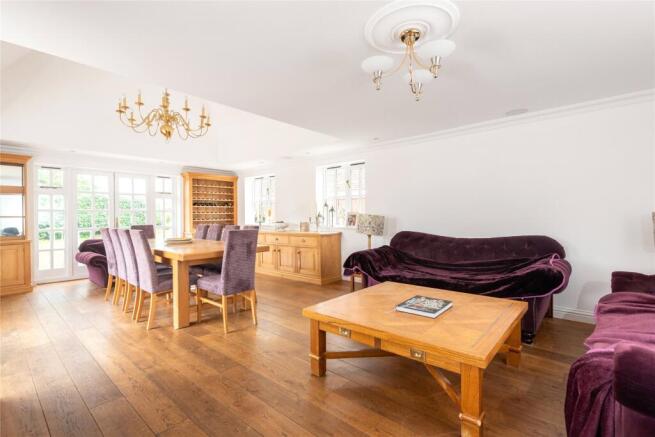 Dining/Family Room