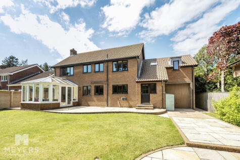 Carroll Avenue, Ferndown, BH22 8