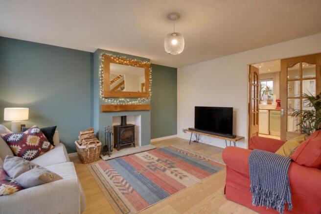 3 bed Semi-Detached for sale Image 4