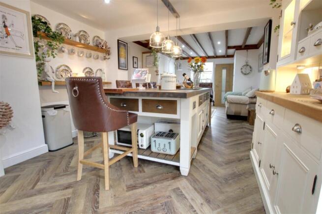 3 bed Detached for sale Image 5