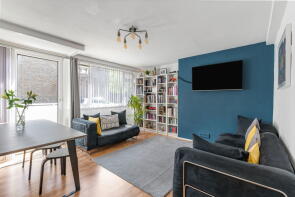 68, Riverpark Gardens, Bromley BR2 0BH