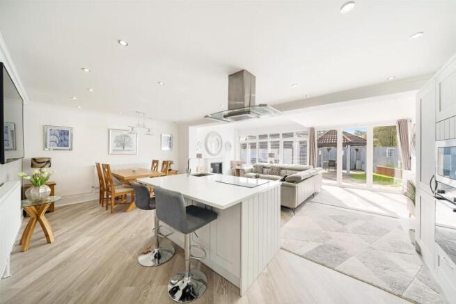 Open Plan Kitchen/Living/Dining