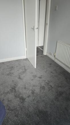 2 bed Terraced to rent Image 4