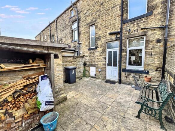 3 bed Terraced for sale Image 4