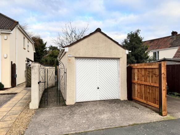 Garage T202401161337.jpg