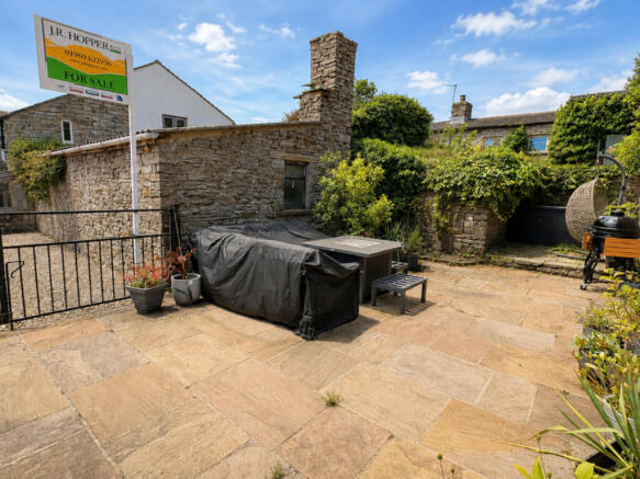 2 bed Semi-Detached for sale Image 11