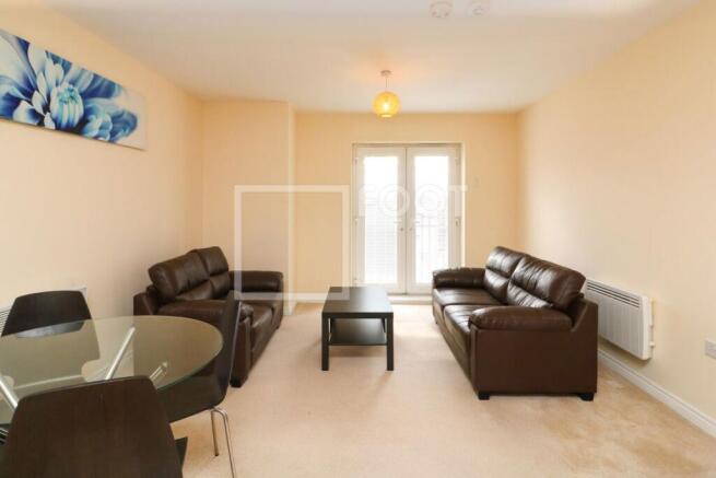 2 bed Apartment to rent Image 9