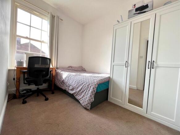 2 bed Terraced for sale Image 6