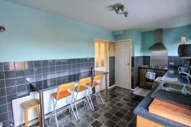 KITCHEN DINER (L)