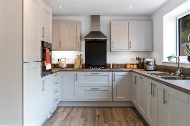 Kitchen 1.jpg