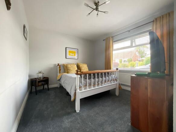 4 bed Detached Bungalow for sale Image 8