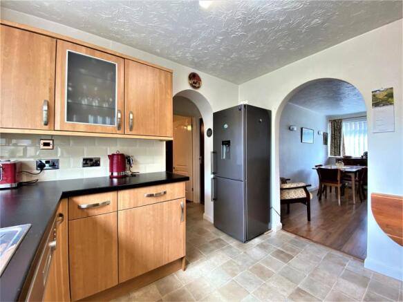 Dining Kitchen Oatfield.jpg