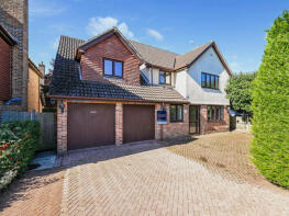 37, Raeburn Way, College Town, Sandhurst GU47 0FH