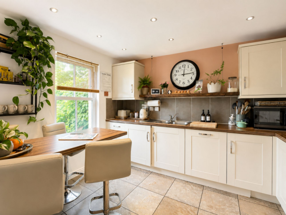 Dunsley Vale, Swindon, SN1 photo 4
