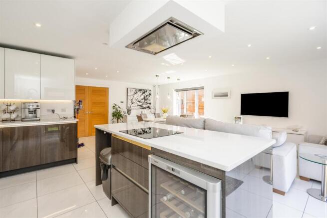 8 Hampton Gate_24.jpg