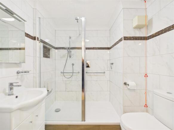 1 bed Apartment for sale Image 6