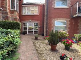 11, Fig Tree Court, Canal Hill, Tiverton EX16 4JD