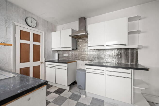 2 bed Terraced for sale Image 5