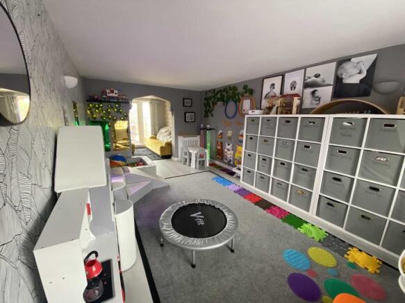 Photo 9