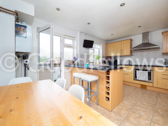 FarnhamC16-005 wm.jp