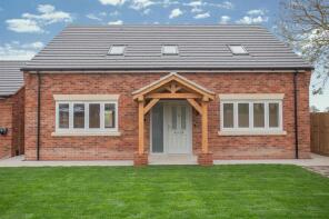 2, Rose Gardens, Manea PE15 0WX