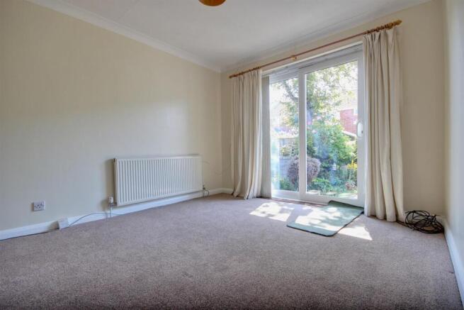 2 bed Semi-Detached Bungalow for sale Image 4