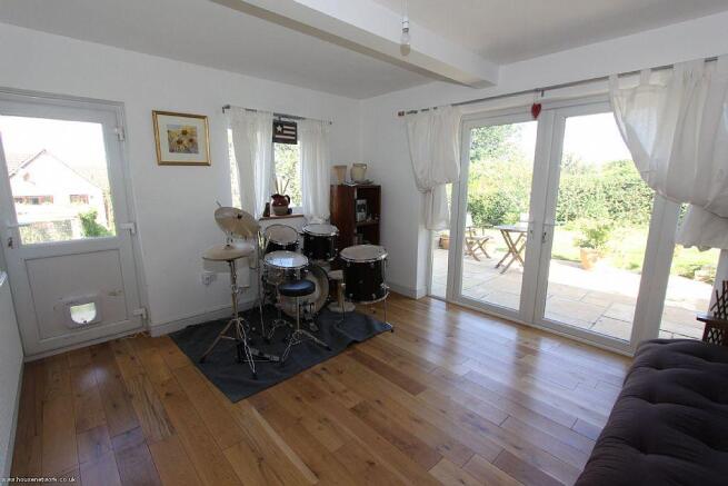 Photo 5