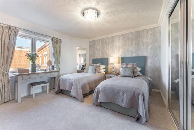 Lewis Caroll Lodge - by Ralph Media Group 03789.jp