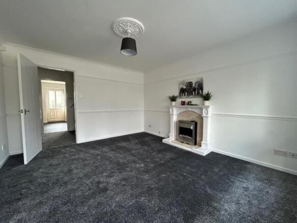 2 bed Town House to rent Image 4