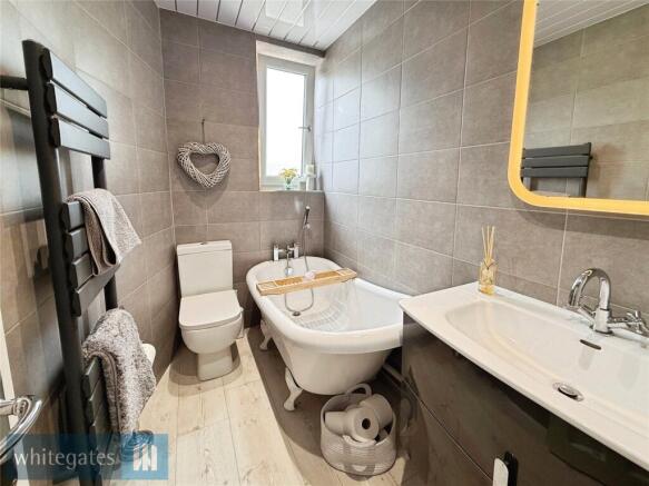 3 bed Terraced for sale Image 9