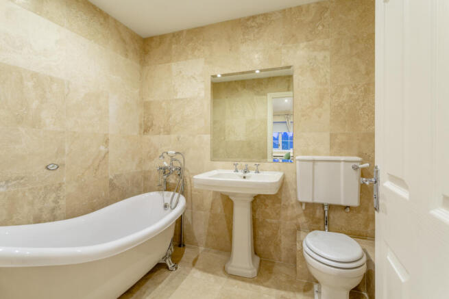 Bedroom 5 Ensuite