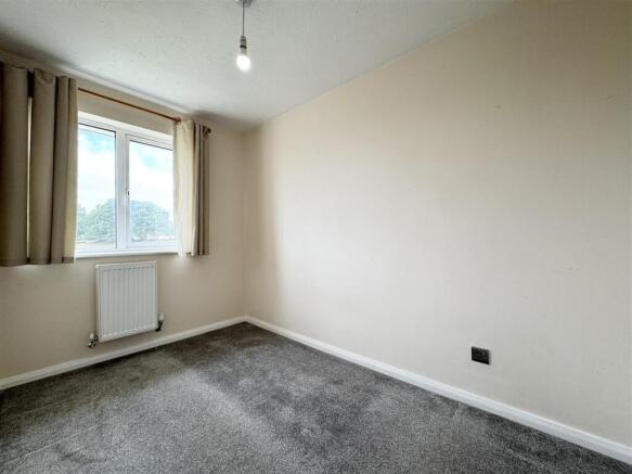 3 bed Semi-Detached for sale Image 12