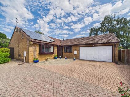 Pippin Close, Christchurch, Dorset, BH23