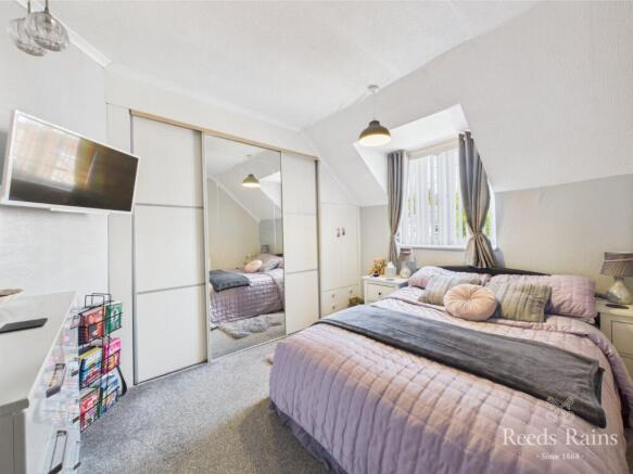 4 bed Detached for sale Image 7