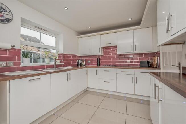 Fitted Kitchen:
