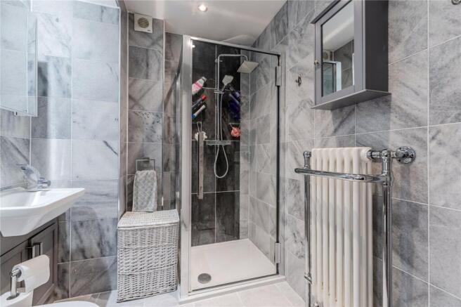 3 bed Apartment for sale Image 6