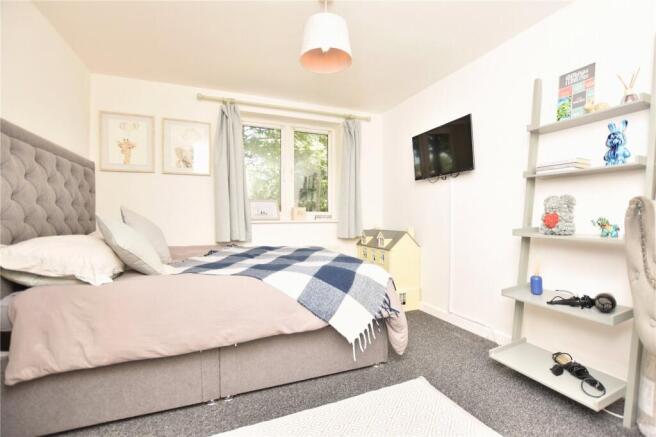 2 bed Apartment for sale Image 6
