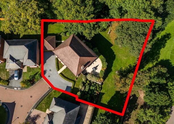 20 Pickwick Gardens-Drone-2.jpg