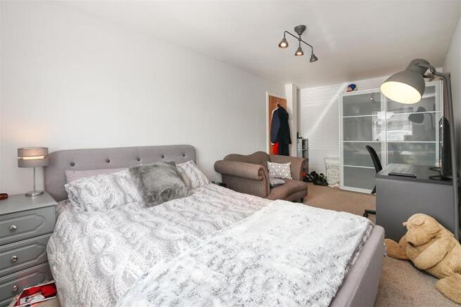 Bed3.jpg