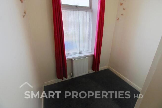 3 bed Terraced to rent Image 10