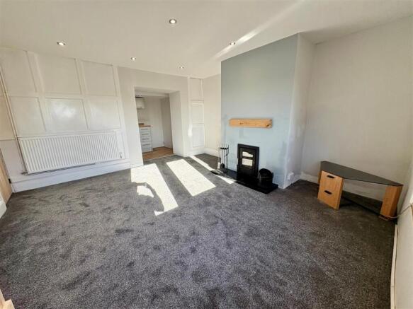 2 bed Terraced for sale Image 2
