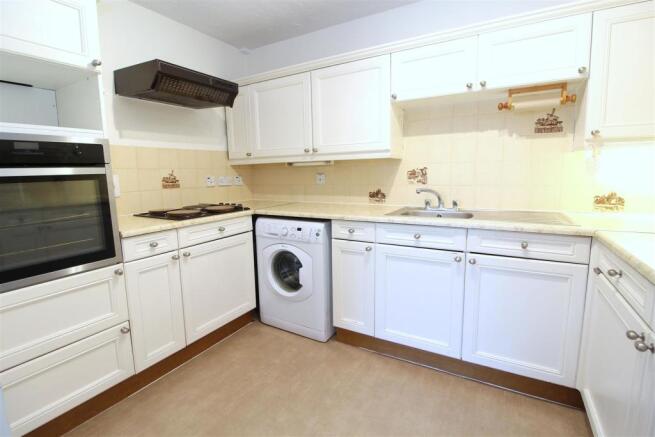 056 Davis Court - Kitchen 1.JPG