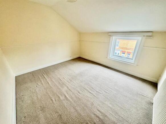 3 bed Terraced for sale Image 8