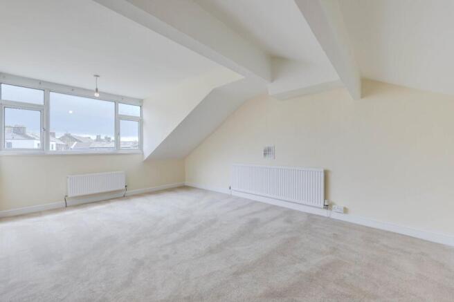 3 bed Terraced for sale Image 10