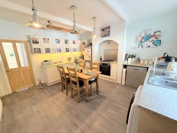 2 bed Terraced for sale Image 10