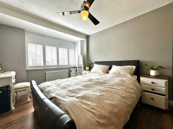 bed 1.jpg